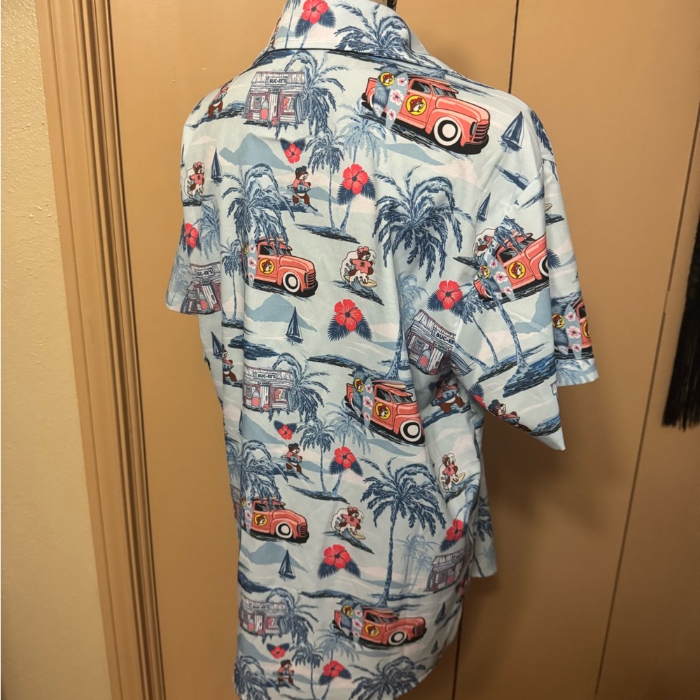 Light Blue Hawaiian-Inspired Short-Sleeve Button-Down Shirt.  Great for a Luau! - Picture 4 of 8